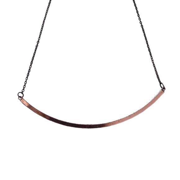 Rose Gold Curved Bar Metal Necklace - Picture 3 of 4
